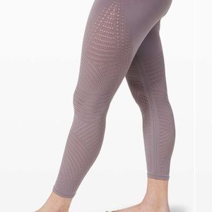 Lululemon Reveal 7/8 Tight *Digi Rain
Lunar Rock